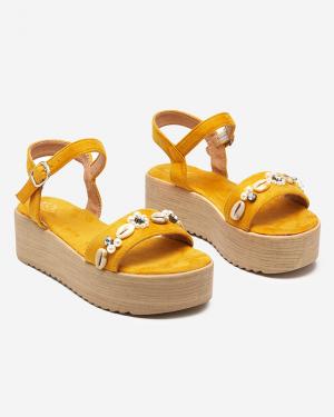 Žlté dámske sandále s ozdobou Zetika - Obuv