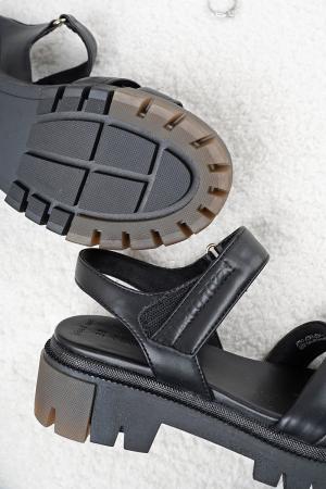Čierne sandále na nízkom podpätku 2-28518 #2 small