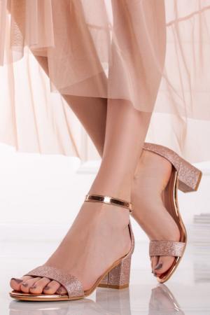 Ružovozlaté trblietavé sandále na hrubom podpätku Amylee