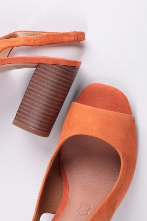 Oranžové kožené sandále na hrubom podpätku 9-28304 #1 small