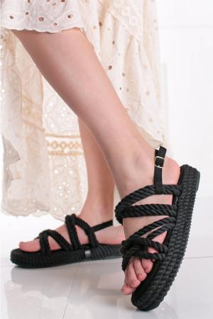 Čierne nízke sandále Serly
